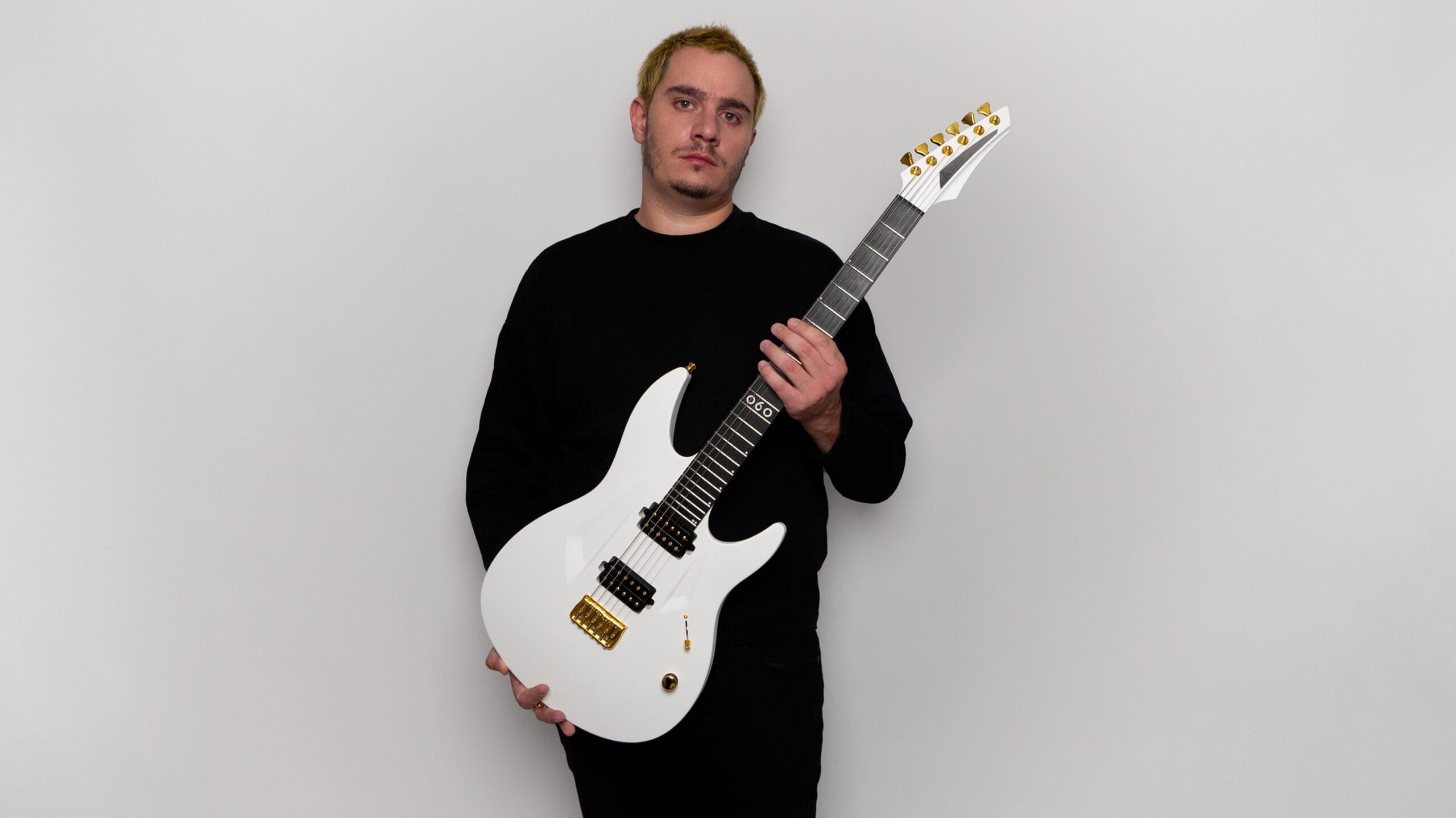 Antoine Zimer | Aristides Guitars Artist