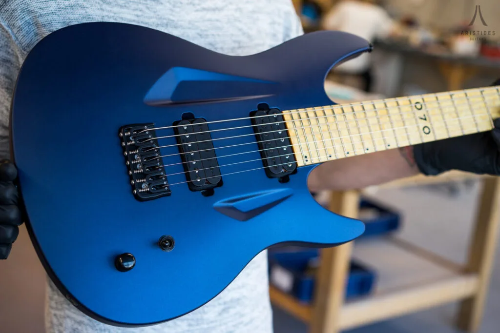 070-dark-blue-metallic-front-3