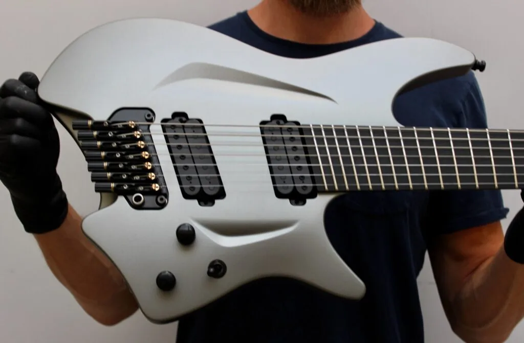 カスタムオーダーAristides H/07 7弦ギター Prod. #1748 H/07 Silver Satin | Aristides Guitars