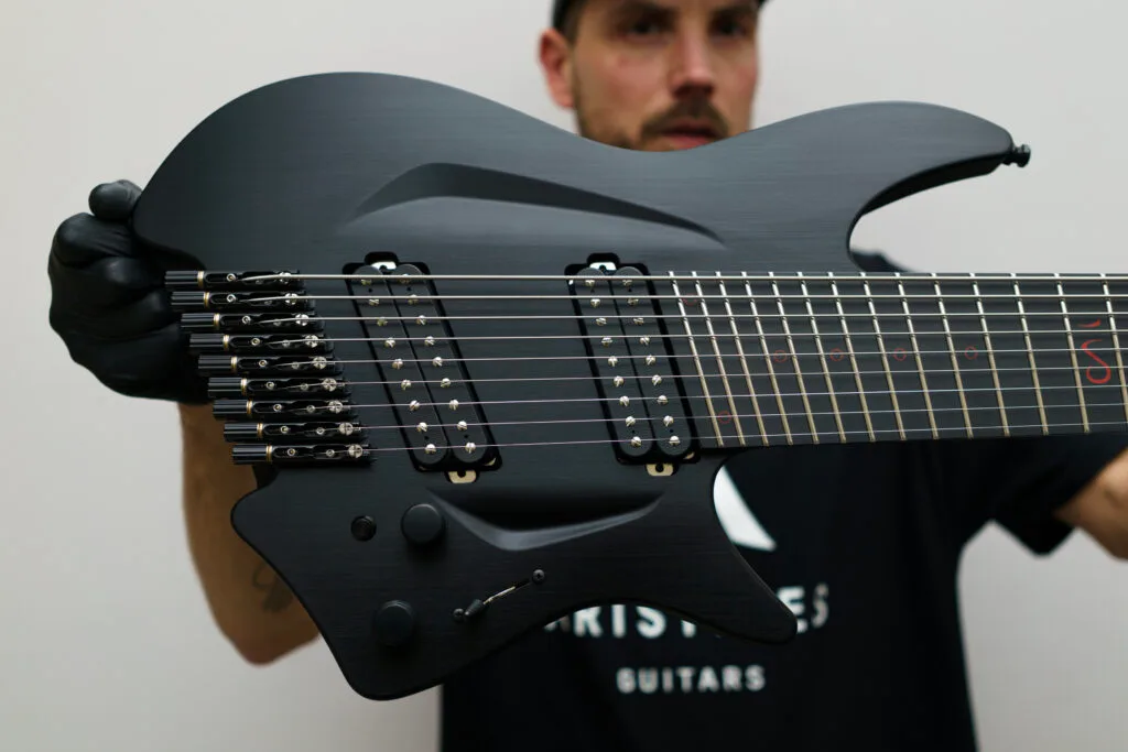 H/09R Black | Aristides Guitars