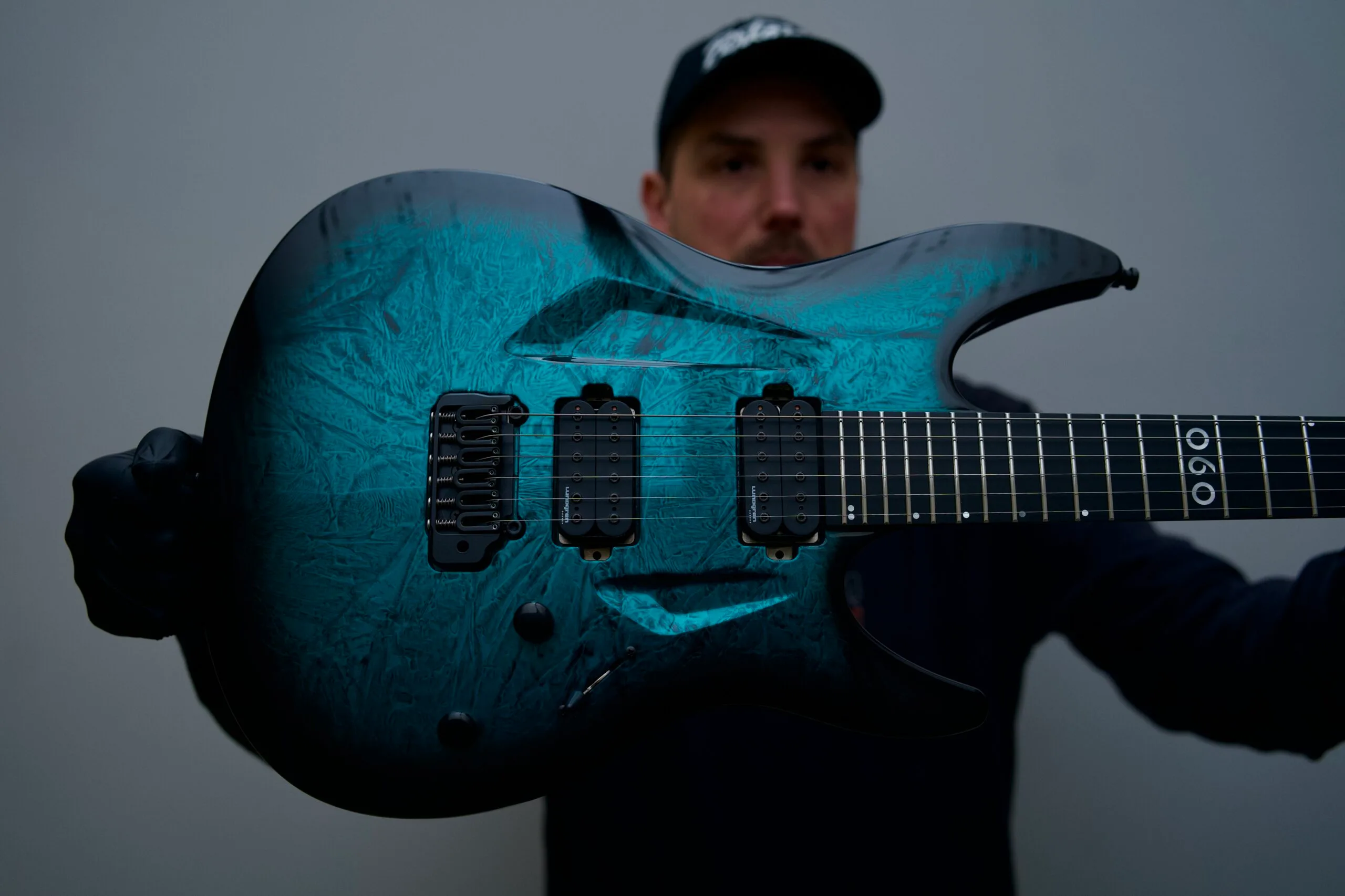 次のカスタムギター |ダイナミック・アリスティデス・ギター