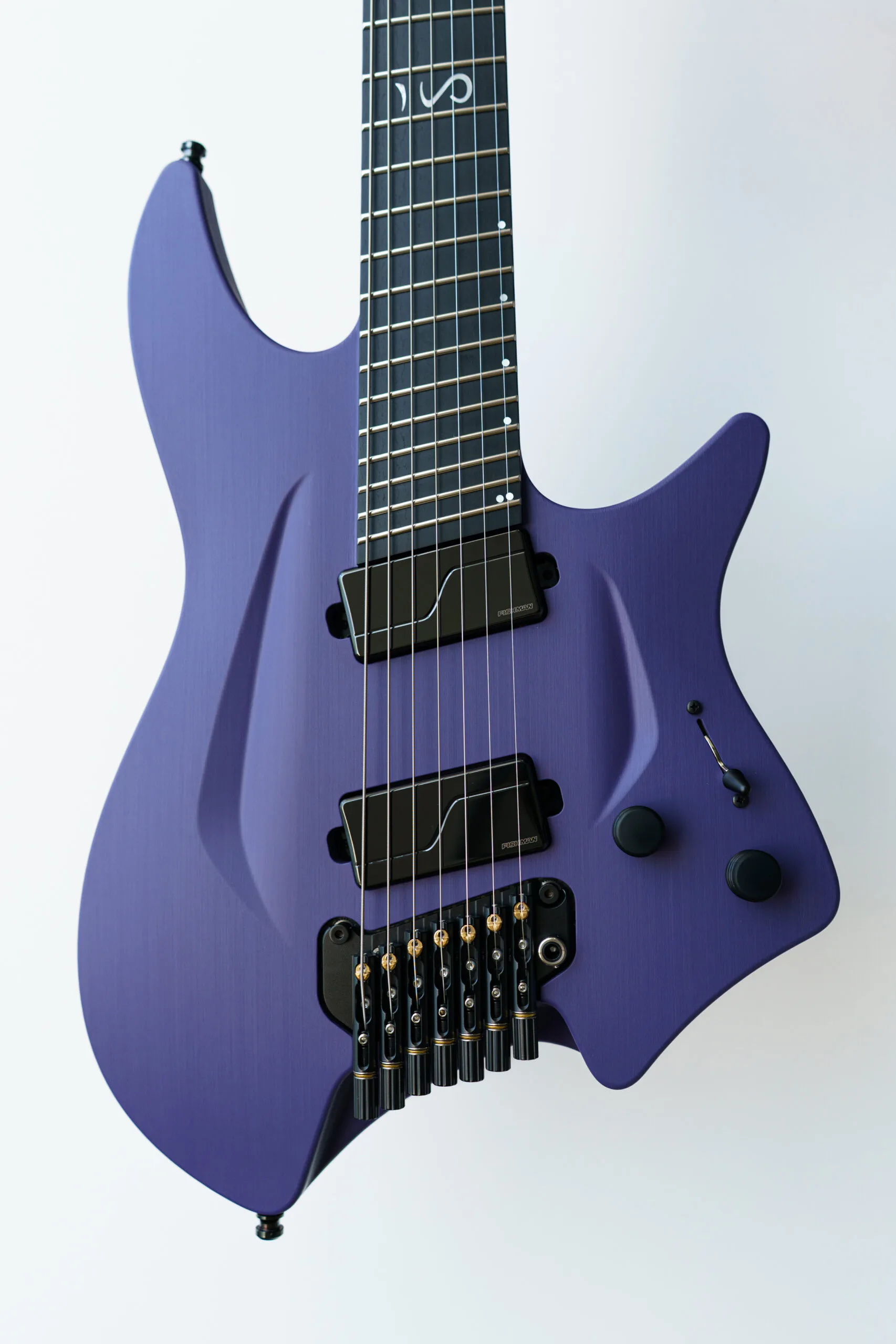 未来へのヘッドレスギター |妥協ゼロのAristides Guitars Hシリーズ