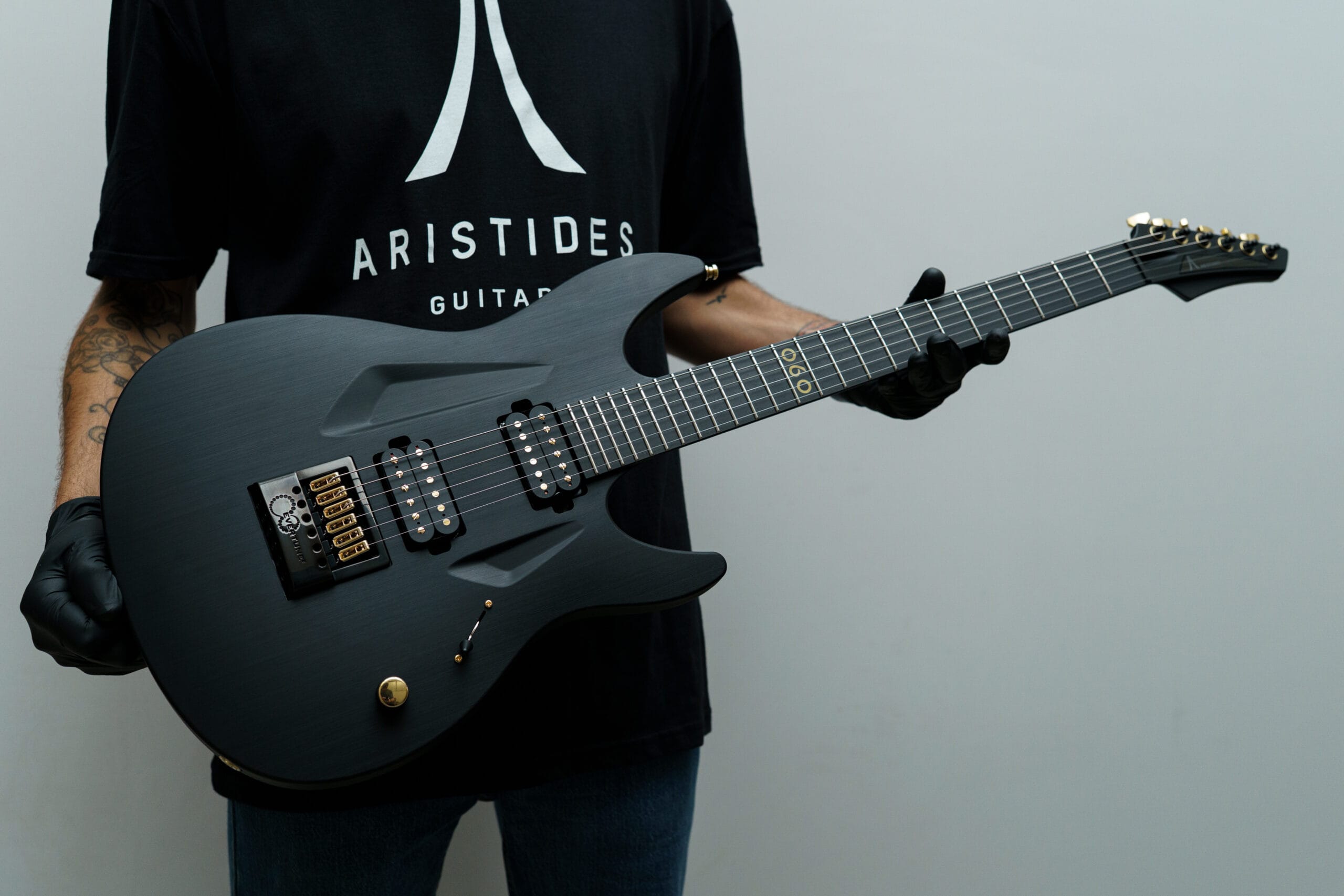 060R Black | Aristides Guitars