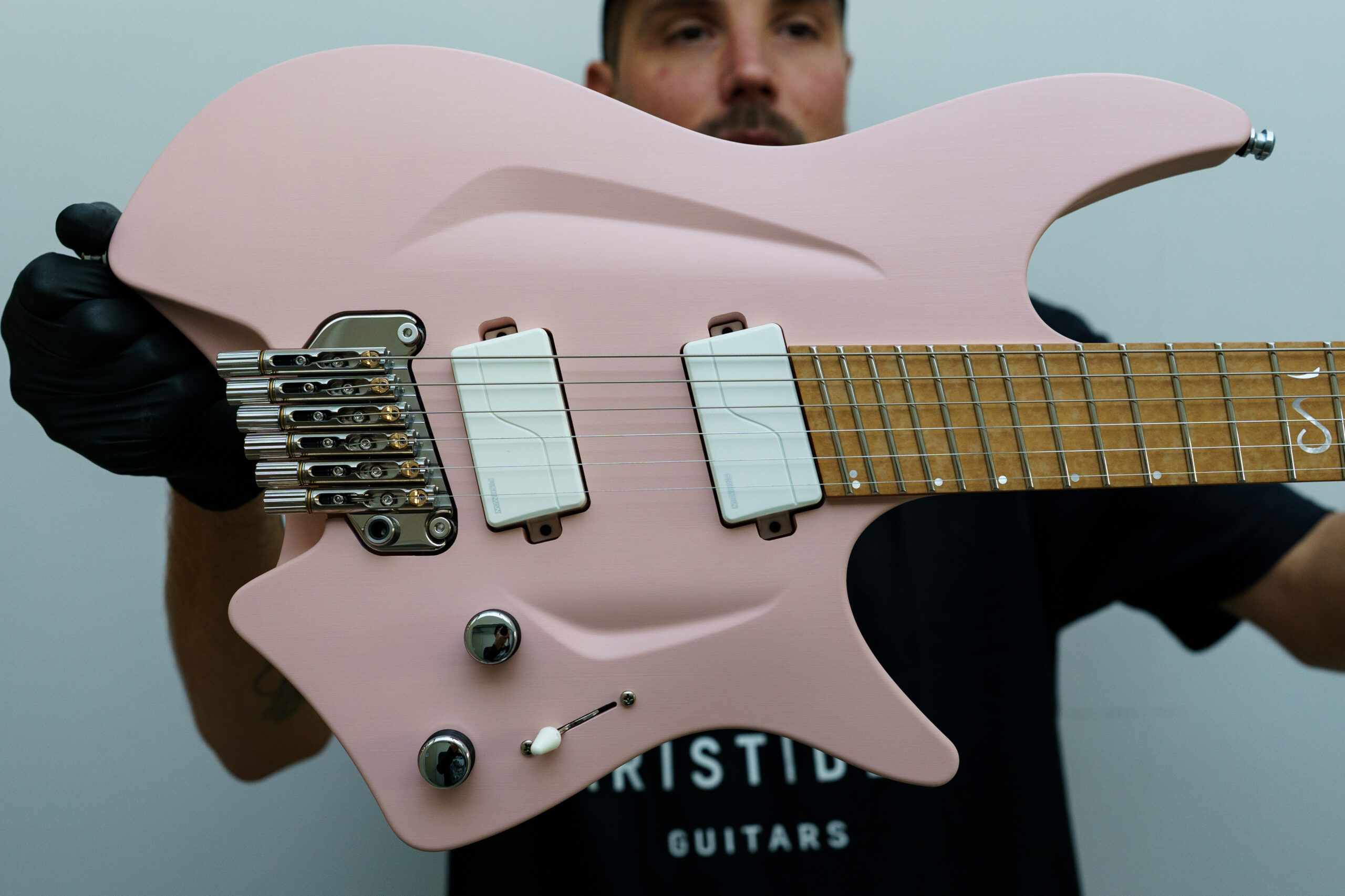 H/06R Shell Pink | Aristides Guitars