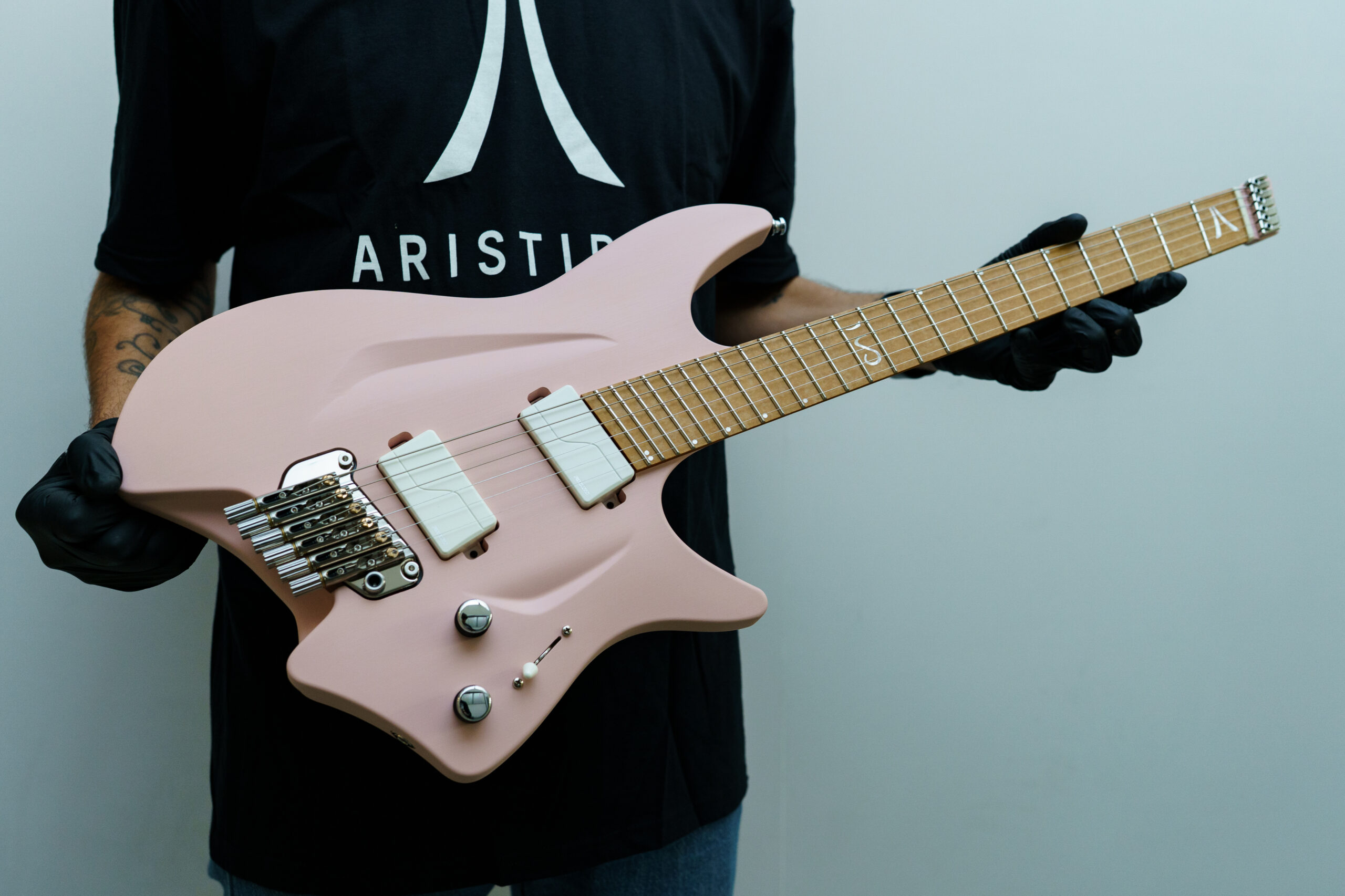 H/06R Shell Pink | Aristides Guitars