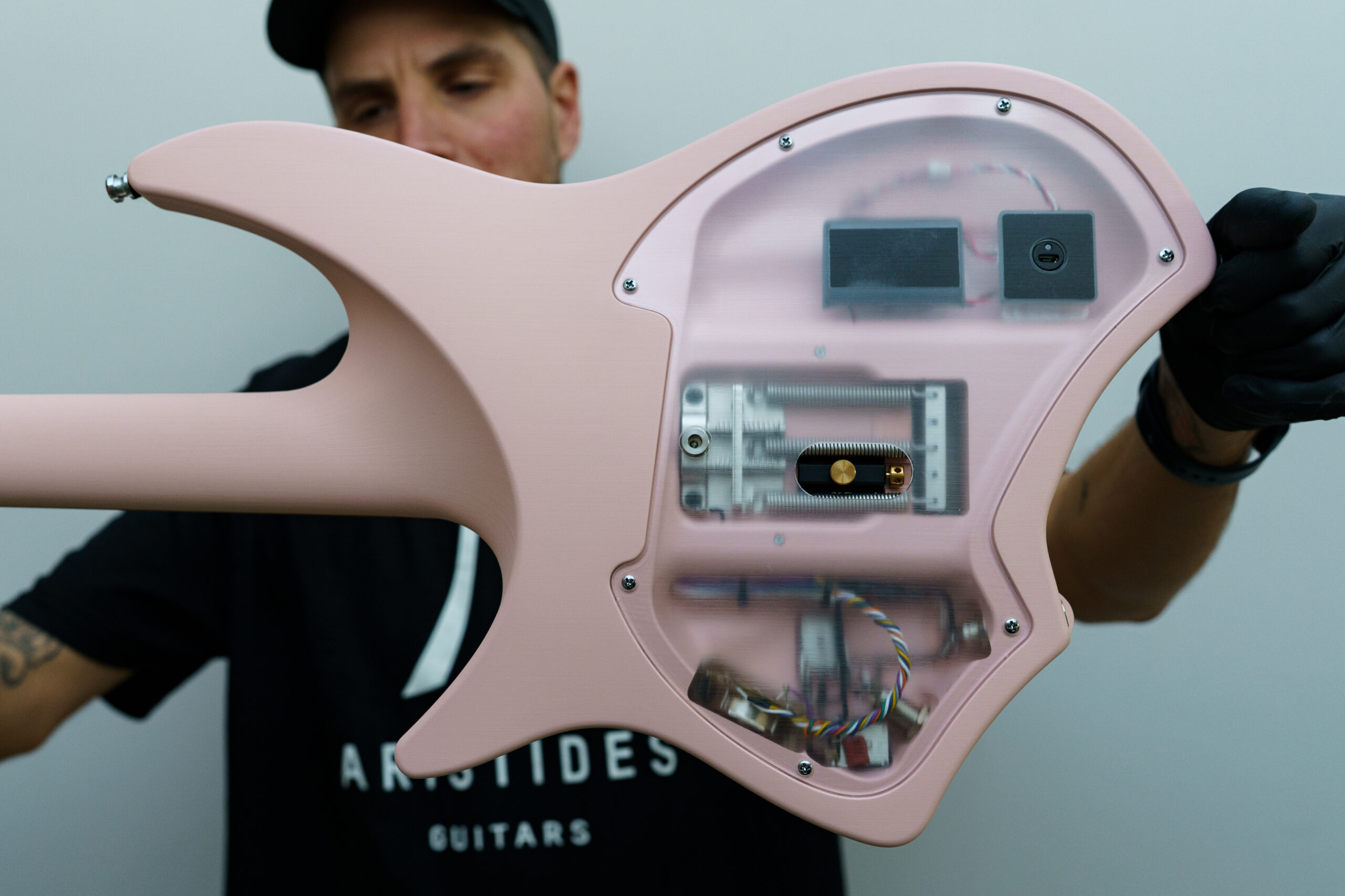H/06R Shell Pink | Aristides Guitars