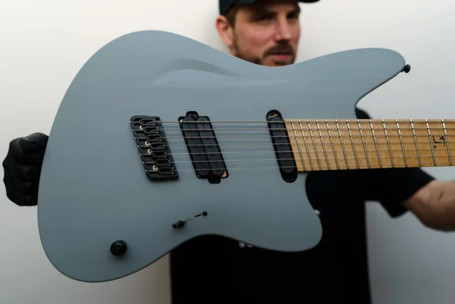Aristides STX7SR Lambo Grey loaded with a set of @lundgrenguitarpickups Heaven 77’s - including a matching single coil!