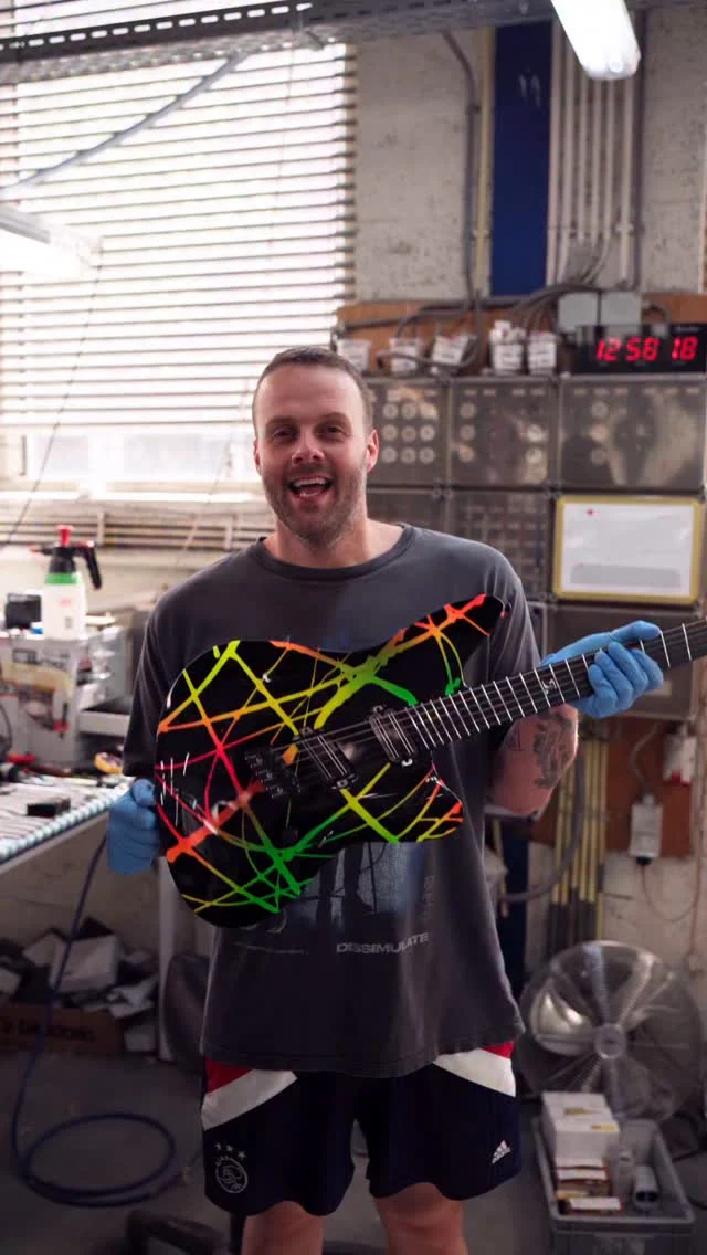 Build of the Weekend Aristides STX6S Multicolour Soap Gloss Custom featuring @bareknucklepickupsofficial Halcyons!