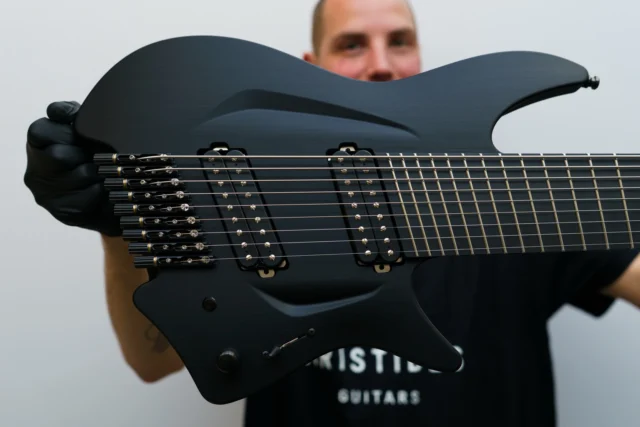Aristides H/09R Black with Lundgren pickups!!