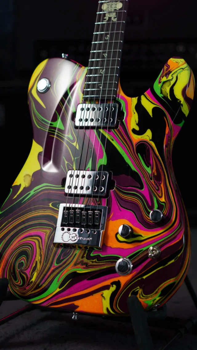 Build of the Week Aristides T/0 Swirl Custom! Swirl paint done by the legend @richardfayswirls ! Featuring an @evertune as well as @bareknucklepickupsofficial Juggernauts in Chrome as well as two kill switches AND a custom inlay! Truly epic!