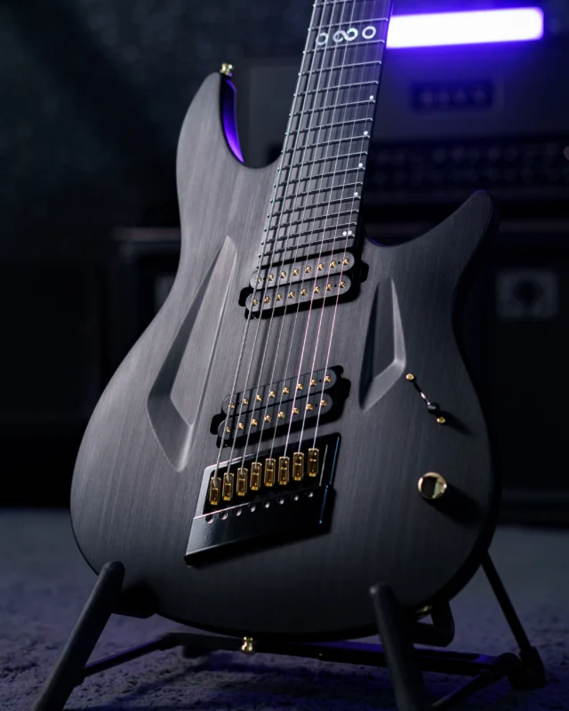 Aristides 080SR Black equipped with @lundgrenguitarpickups M8 bridge pickup / Black Heaven neck, along with a hybrid black/gold hardware setup with a multiscale @evertune
