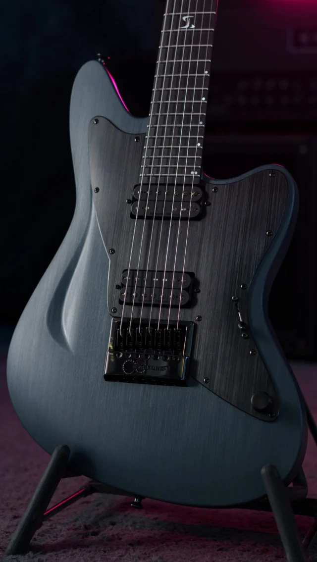New In-Stock Build: Aristides STX7R Anthracite loaded with @seymourduncanpickups Pegasus/Sentient pickups, an @evertune and raw black pickguard! 

Check out the website link via our bio to order now!
